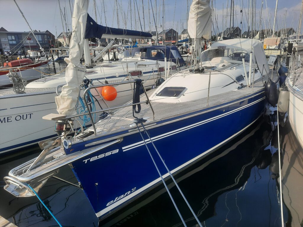 Elan 37 03